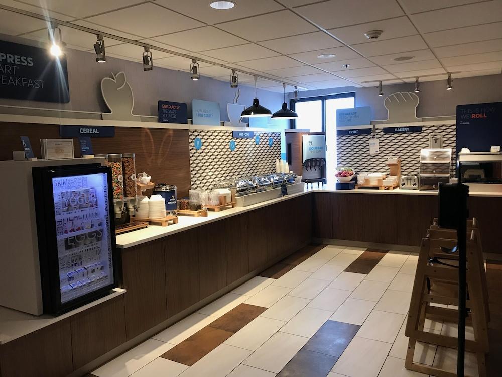 Holiday Inn Express Rochester - University Area By Ihg Exterior photo