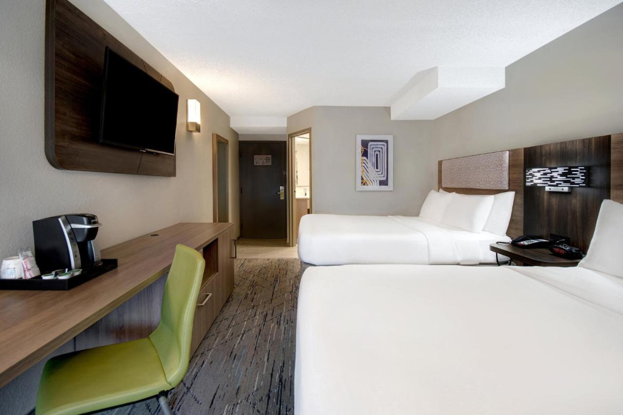 Holiday Inn Express Rochester - University Area By Ihg Exterior photo