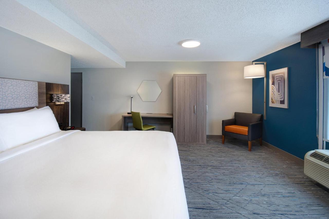 Holiday Inn Express Rochester - University Area By Ihg Exterior photo