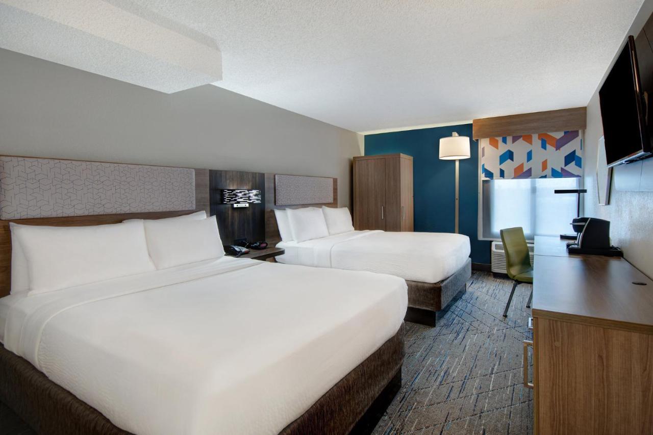 Holiday Inn Express Rochester - University Area By Ihg Exterior photo