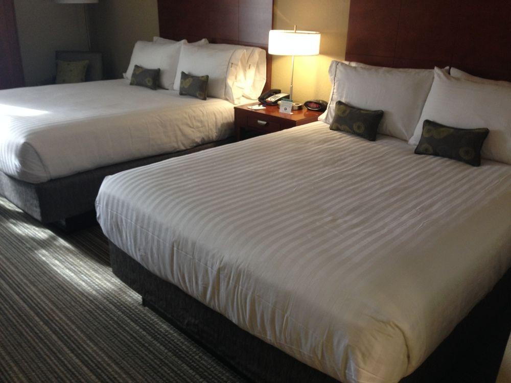 Holiday Inn Express Rochester - University Area By Ihg Exterior photo