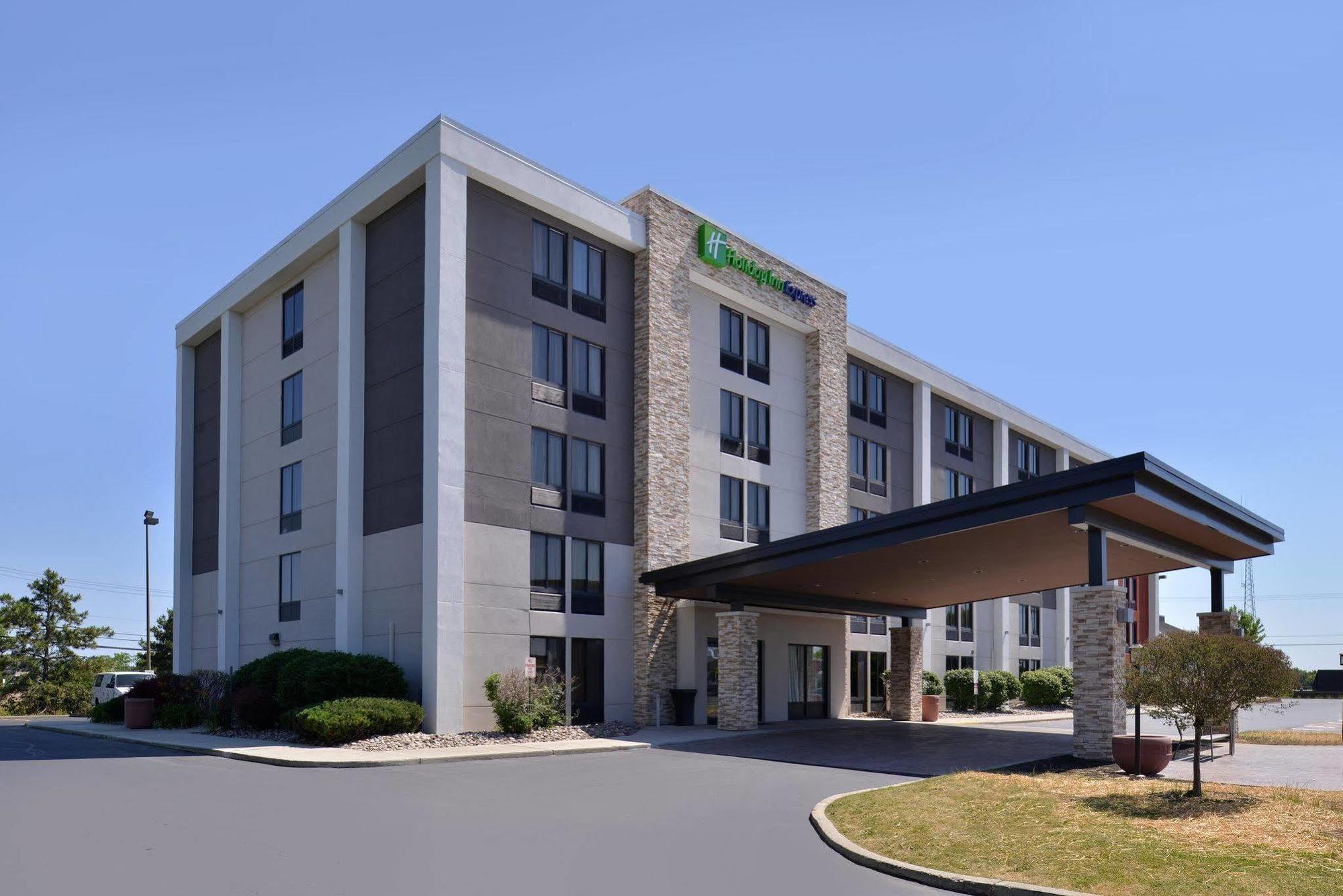 Holiday Inn Express Rochester - University Area By Ihg Exterior photo