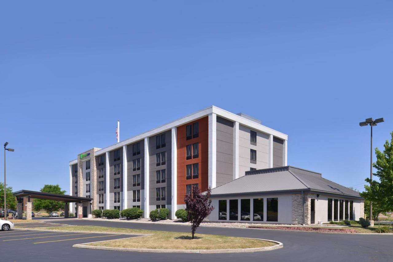 Holiday Inn Express Rochester - University Area By Ihg Exterior photo